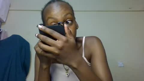 freaky_beauty online show from 07.04.26