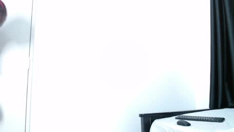 Snapshot of freaky_bunnies chatting on 04.18.26 freaky_bunnies online show from 04.18.26