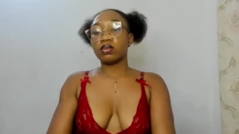 Snapshot of freaky_ebonygirl chatting on 09.28.25 Freaky ebonygirl online show from 09.28.25