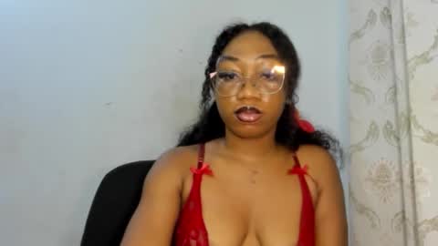Snapshot of freaky_ebonygirl chatting on 10.07.25 Freaky ebonygirl online show from 10.07.25