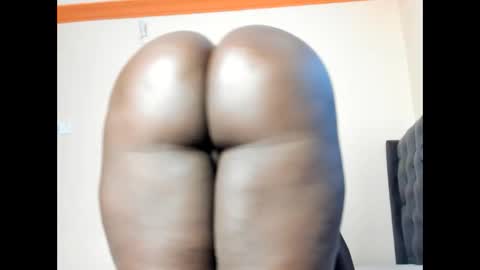Snapshot of freaky_maria chatting on 03.12.25 Maria online show from 03.12.25