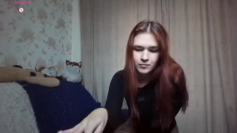 Snapshot of frechemolly chatting on 10.06.25 Margo online show from 10.06.25