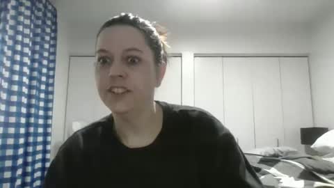 freckles232399 online show from 04.04.26