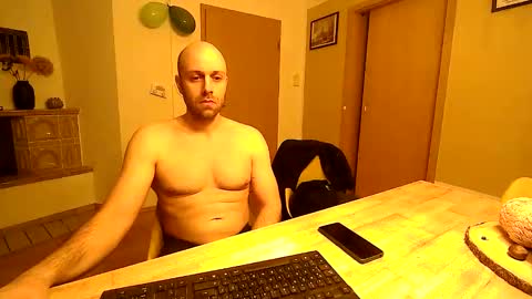 freddow online show from 10.18.25