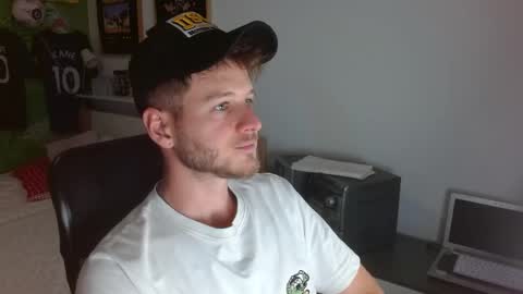 Snapshot of freddy_star chatting on 05.18.26 Frederick Perin online show from 05.18.26