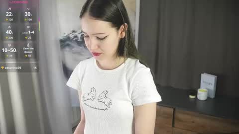 Snapshot of fredericashoen chatting on 11.16.25 fredericashoen online show from 11.16.25