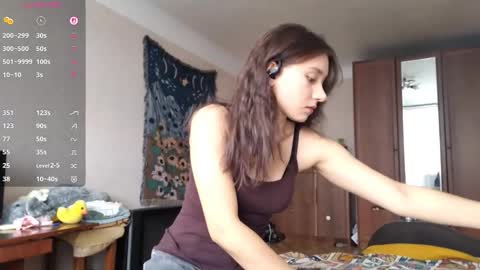 Mia online show from 10.31.25