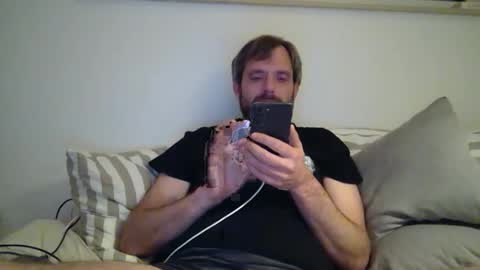 Snapshot of free_love_for_everyone chatting on 04.24.26 free_love_for_everyone online show from 04.24.26