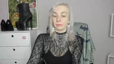 Snapshot of freeanne chatting on 06.15.26 Anne online show from 06.15.26