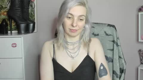 Snapshot of freeanne chatting on 07.03.26 Anne online show from 07.03.26