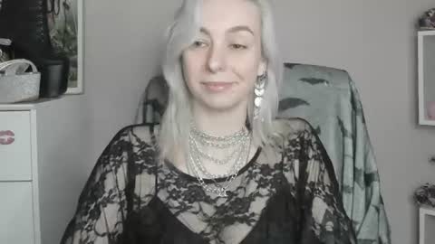 Snapshot of freeanne chatting on 07.14.26 Anne online show from 07.14.26