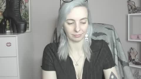 Snapshot of freeanne chatting on 07.22.26 Anne online show from 07.22.26