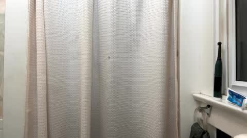 Snapshot of freethebirdclouds chatting on 09.11.25 freethebirdclouds online show from 09.11.25