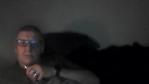 Snapshot of frefredo chatting on 12.21.25 fred online show from 12.21.25