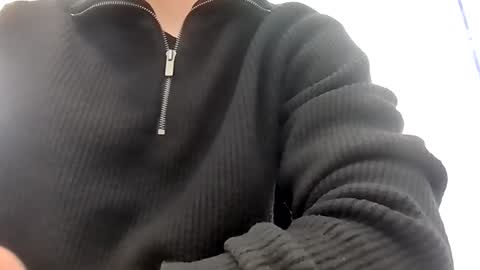 Snapshot of french_skinny chatting on 02.21.25 french_skinny online show from 02.21.25