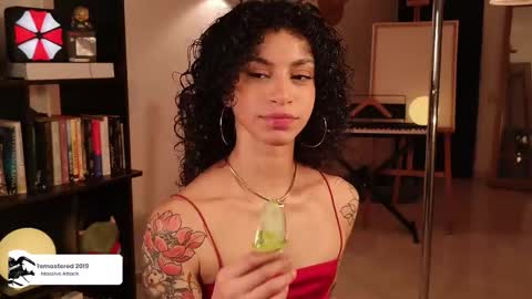 Snapshot of fresatanica chatting on 05.17.26 Vale online show from 05.17.26