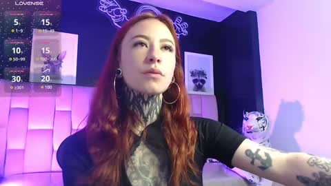 Snapshot of freya_b chatting on 02.09.25 freya online show from 02.09.25