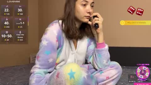 FreyaOliver online show from 10.19.25