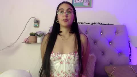 Snapshot of freyja_01 chatting on 03.04.25 Freyja online show from 03.04.25