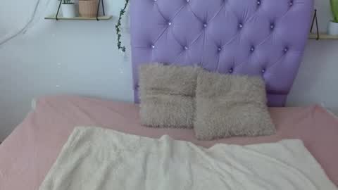 Snapshot of freyja_01 chatting on 09.21.25 Freyja online show from 09.21.25