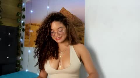 Snapshot of frezzita_ chatting on 09.16.25 Frezzita online show from 09.16.25