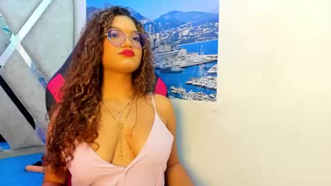Snapshot of frezzita_ chatting on 10.03.25 Frezzita online show from 10.03.25