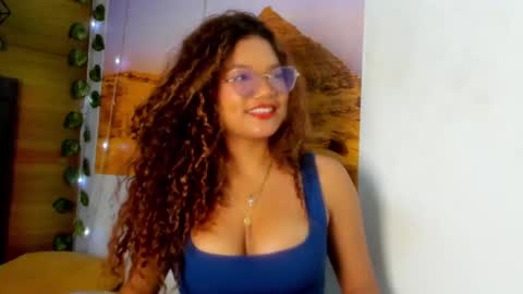 Snapshot of frezzita_ chatting on 10.08.25 Frezzita online show from 10.08.25
