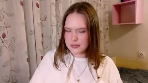 Polly online show from 04.11.26