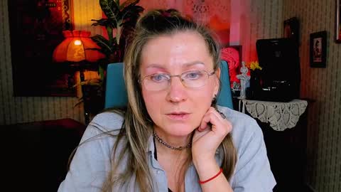 Frida Tander online show from 02.02.25