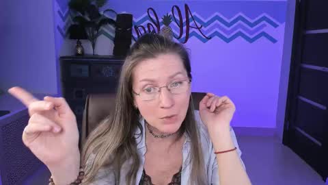 Frida Tander online show from 03.10.25