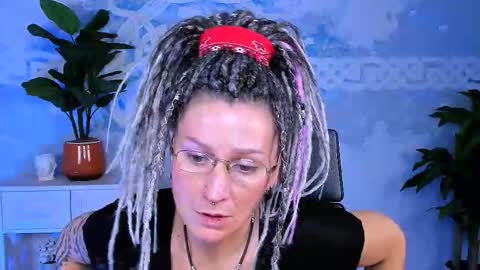 Frida Tander online show from 10.06.25