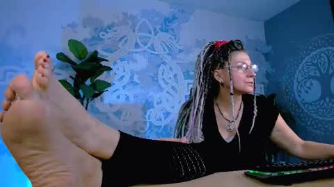 Frida Tander online show from 10.11.25