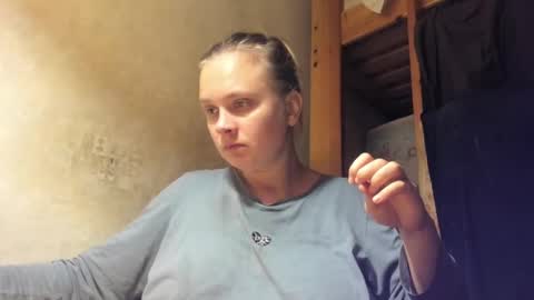 Snapshot of frumcake chatting on 01.20.25 FrumCake online show from 01.20.25