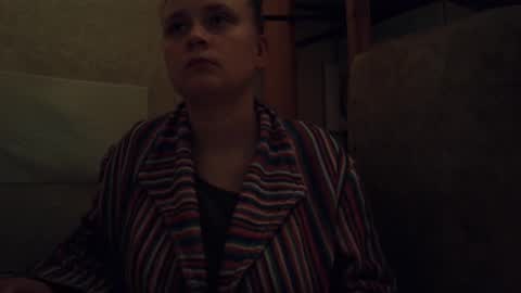 Snapshot of frumcake chatting on 11.01.25 FrumCake online show from 11.01.25