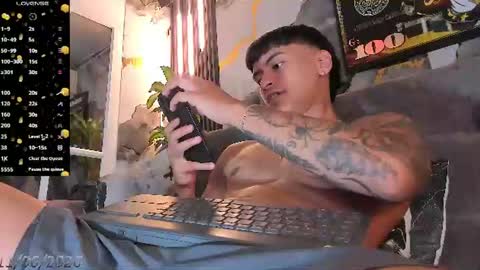 Snapshot of ftm_xxxperiencie chatting on 06.12.26 DEMONAELXX NEW ACCOUNT online show from 06.12.26