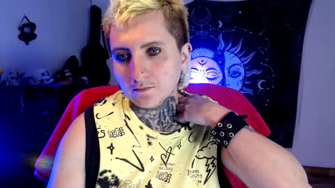 Snapshot of ftmblueyes chatting on 01.14.25 HEHIM online show from 01.14.25