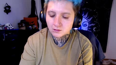 Snapshot of ftmblueyes chatting on 02.04.25 HEHIM online show from 02.04.25