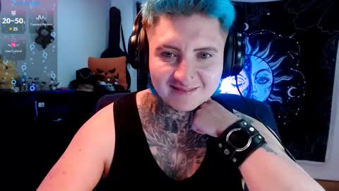 Snapshot of ftmblueyes chatting on 02.10.25 HEHIM online show from 02.10.25