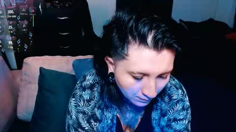Snapshot of ftmblueyes chatting on 09.18.25 HEHIM online show from 09.18.25