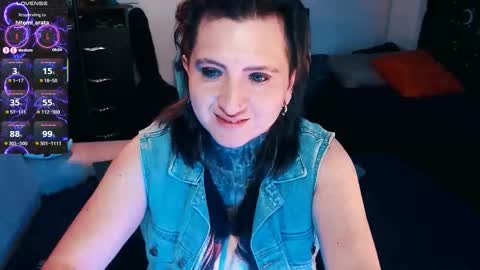 Snapshot of ftmblueyes chatting on 10.01.25 HEHIM online show from 10.01.25