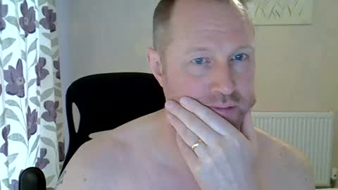 Snapshot of fuck_buddy_uk chatting on 06.17.26 Fuck Buddy UK online show from 06.17.26