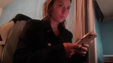 Snapshot of fuckhard4you chatting on 12.21.24 La online show from 12.21.24