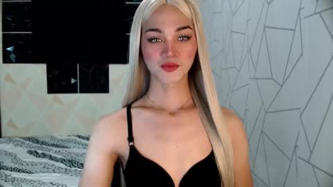 Snapshot of fuckingsexyivana chatting on 01.12.26 MISS IVANA online show from 01.12.26