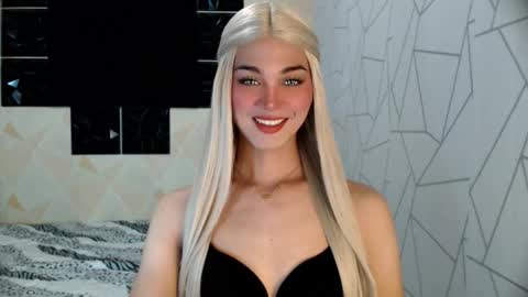 Snapshot of fuckingsexyivana chatting on 01.14.26 MISS IVANA online show from 01.14.26