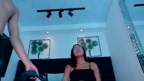 Red her and Velvet him online show from 07.06.26