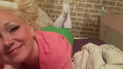 fuckmeharderdaddy371558 online show from 06.01.26