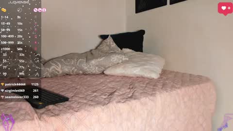 Snapshot of fuckmypusssyboy2 chatting on 12.14.24 Angel im sissyboy online show from 12.14.24