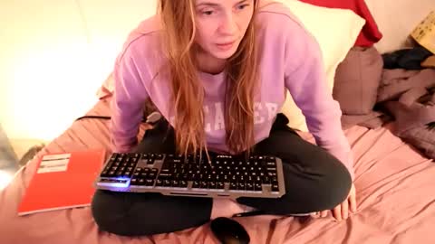 Snapshot of fuckmypussyplz1 chatting on 01.31.26 fuckmypussyplz1 online show from 01.31.26