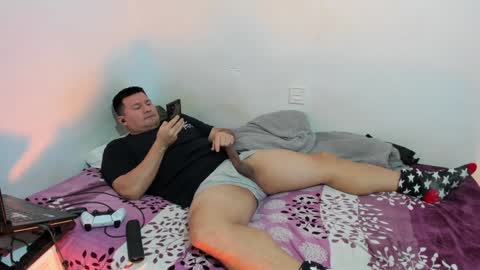 Snapshot of fuckynations chatting on 12.29.24 Fuckdirtymen online show from 12.29.24