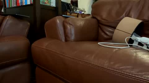 Snapshot of fuklicious chatting on 12.30.24 fuklicious online show from 12.30.24